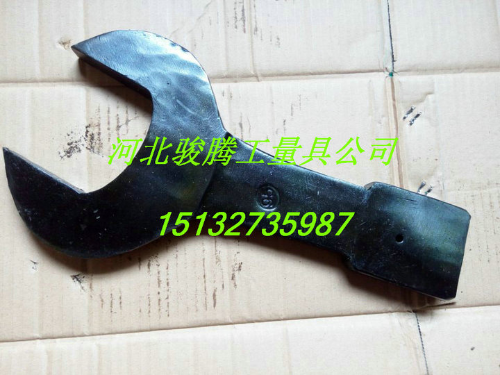 Pounding wrench percussion with open wrench opening striking wrench 130120110100 95 90 85 80 80 75