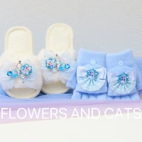 Оранжево-красный