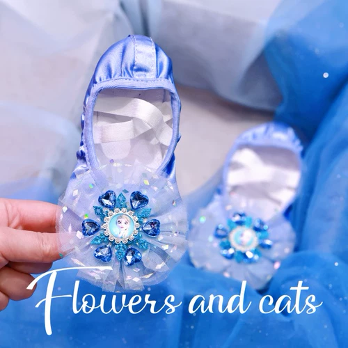 Цветы и кошки девчонка в детском саду локаль айша танце