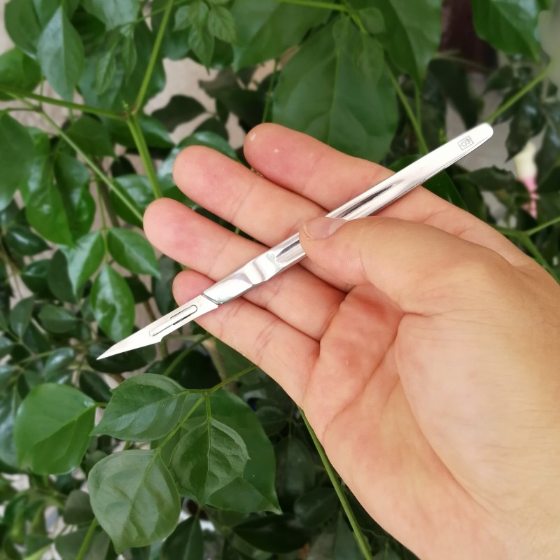 Good quality stainless steel medical 9 Number surgical shank Shank Engraving Knife Handmade Paper Engraving Pointed 11 Surgery Blade Holder
