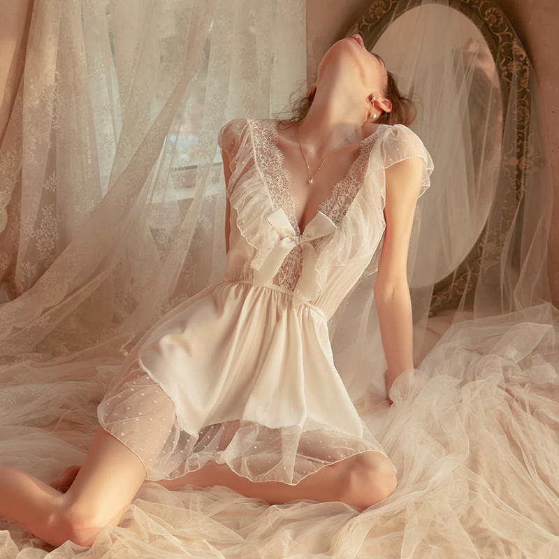 Sexy sleepy dress, sexy dress, low chest temptation to hot and perspective beauty back temptation to hang pajamas