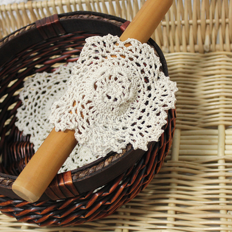Ben White Raw White Meal Cushion Hand Crochet Lace Cup Mat Hand Crochet Plate Cushion Suction Cool Mat Round Shooting Props