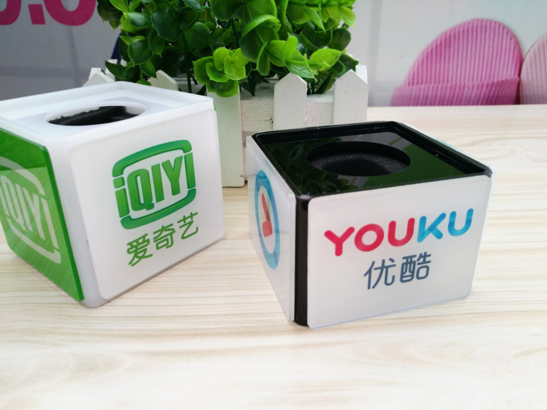 Microphone stand standard box TV station logo custom interview host microphone standard microphone set microphone calibration custom