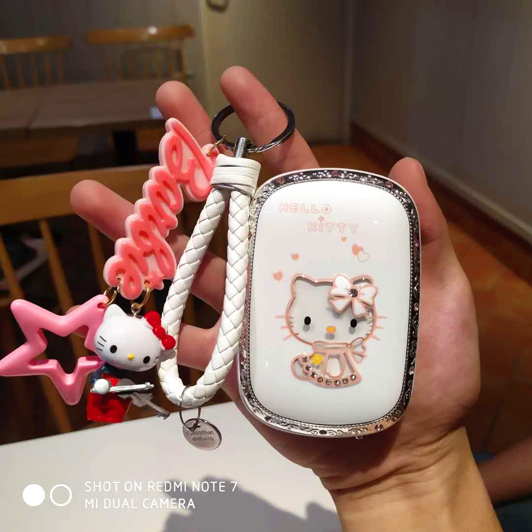 Hello kitty sạc kho báu dễ thương 12000 Hello Kitty phim hoạt hình điện thoại di động nhỏ cầm tay nhỏ với máy khoan - Ngân hàng điện thoại di động anker sạc dự phòng