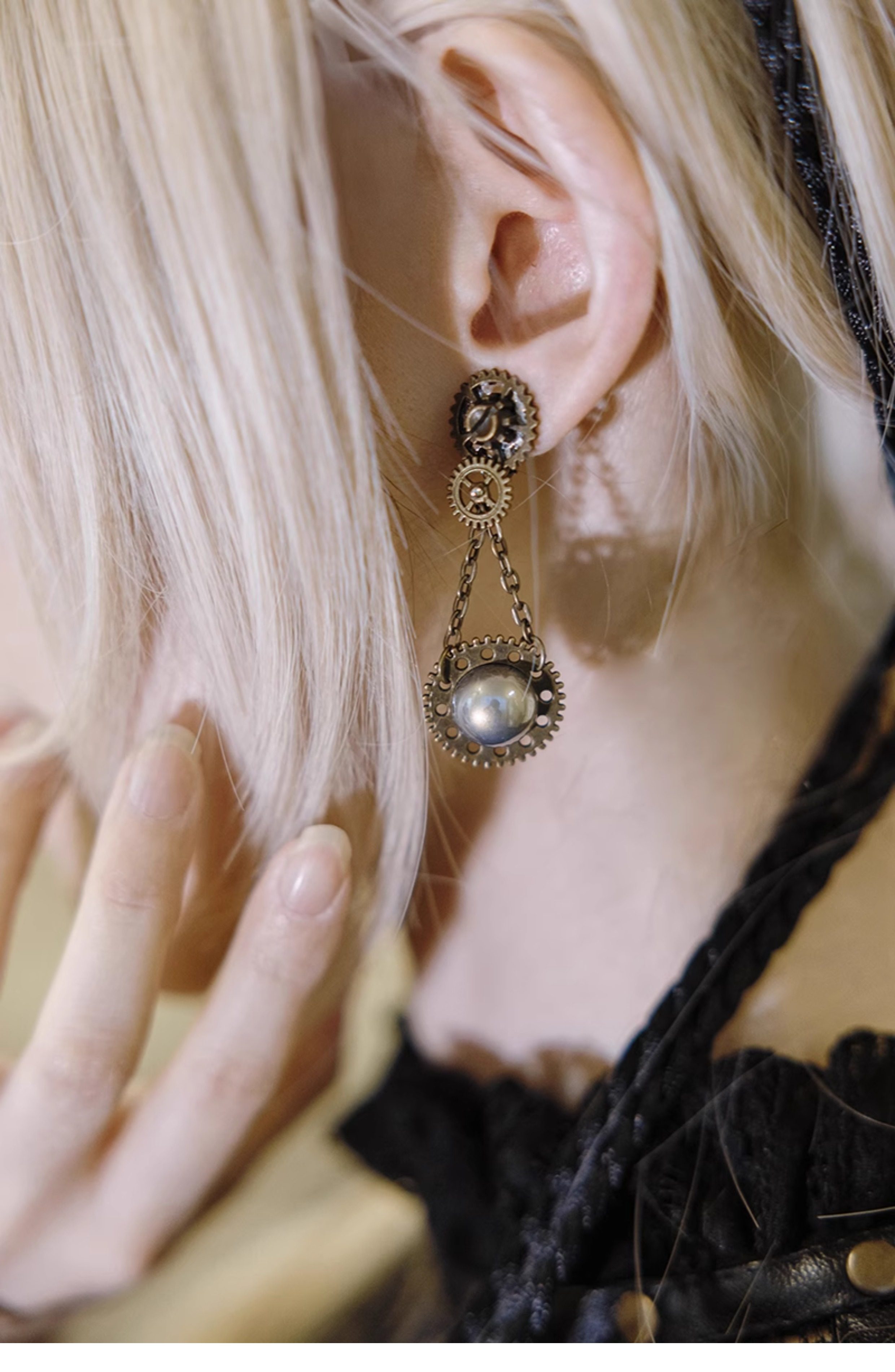 Lord of the Mysteries Sharon series faux pearl earrings detail image 17