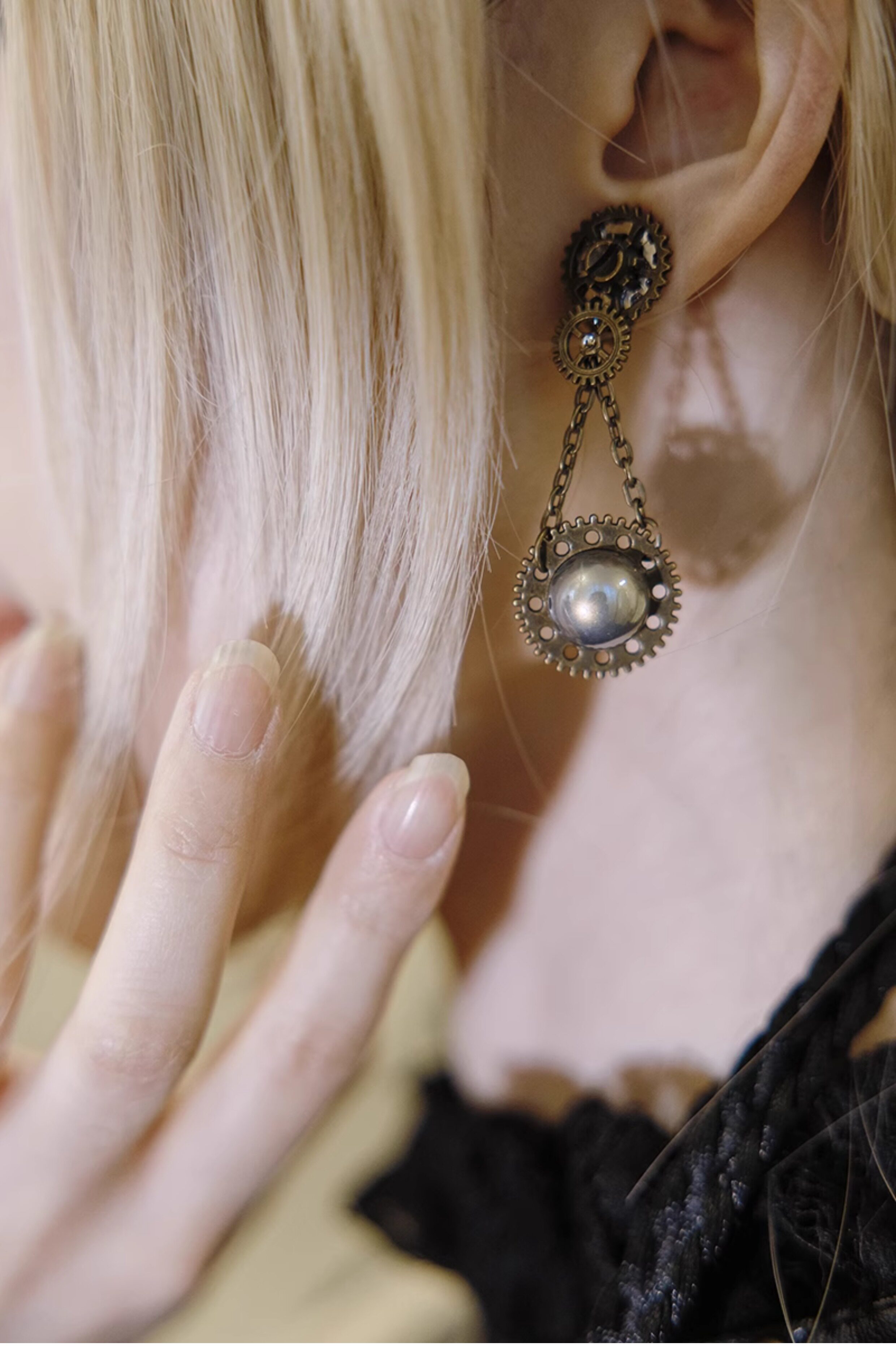 Lord of the Mysteries Sharon series faux pearl earrings detail image 18