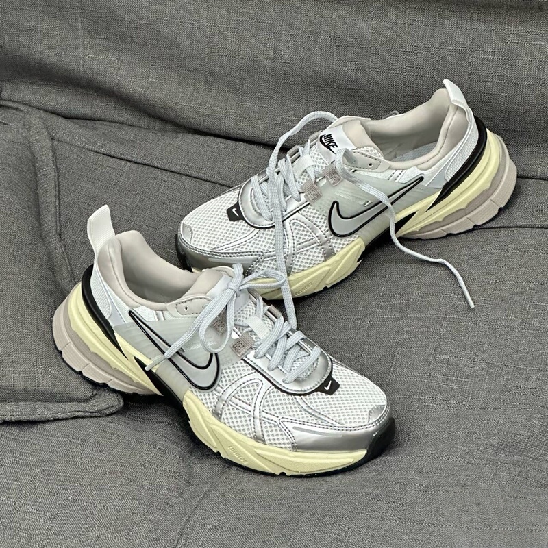 Nike V2K Run Runtekk Lightweight, Breathable, Non-Slip, Wear-Resistant, Versatile, Fashionable Retro Running Shoes Nike V2K Run Runtekk Lightweight, Breathable, Non-Slip, Wear-Resistant, Versatile, Fashionable Retro Running Shoes
