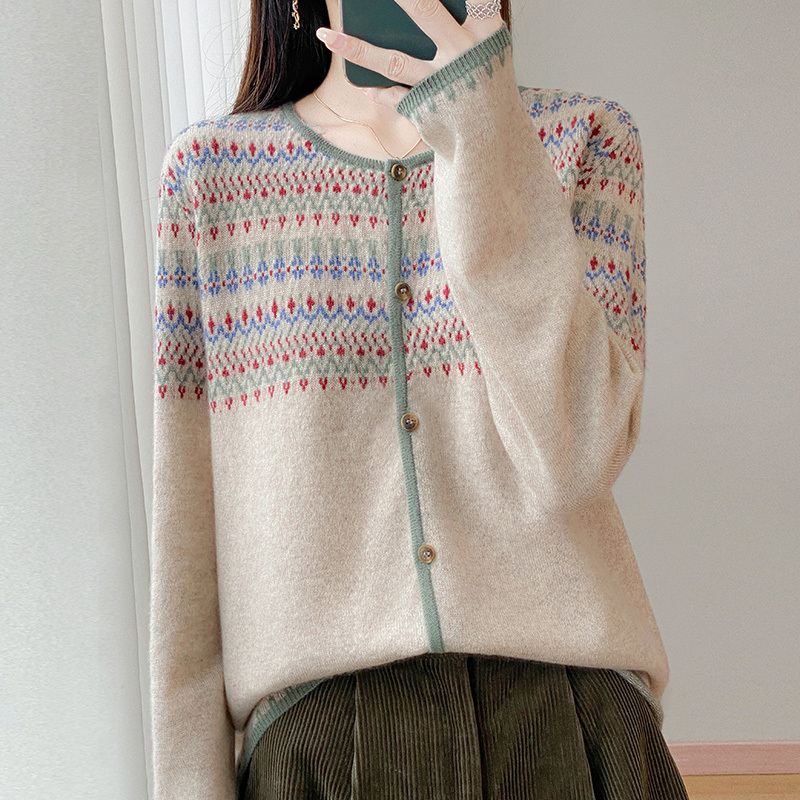 Retro Jacquard Round Neck 100% Pure Wool Knitted Cardigan for Women, Loose Wool Outwear, Gentle and Lazy Style Sweater for Women