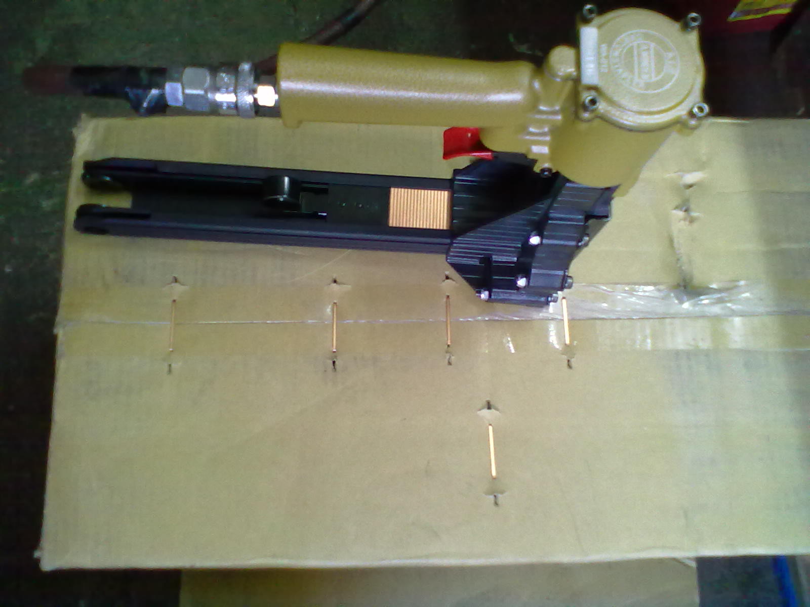 Taiwan Wenting pneumatic sealing machine WA-012 Nail specification 35*19 sealing machine baler