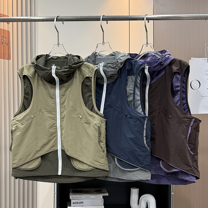 Outdoor Mountain Style! Couple's Color-Blocked Faux Two-Piece Patchwork Hooded Vest for Hiking and Mountaineering, Workwear Vest, Spring