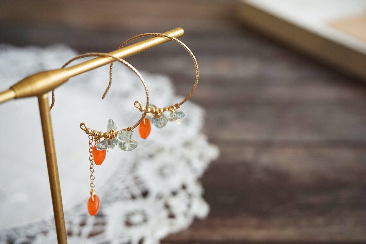 【はくとん( 'ω')ŧ‹\"ŧ‹\"】アクアマリンカルセドニーイヤリング はくとん( ´ω´)ŧ‹ ŧ‹ 様専用】アクアマリンカルセドニー