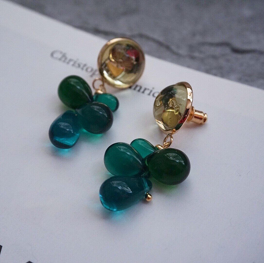 Florentine Vintage Emerald Handmade Full Glass Ear Clips monet agete trifari