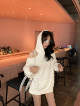  Qiu Meiyao June 1 2020 new long-sleeved off-the-shoulder top girls casual wild loose solid color hooded sweater