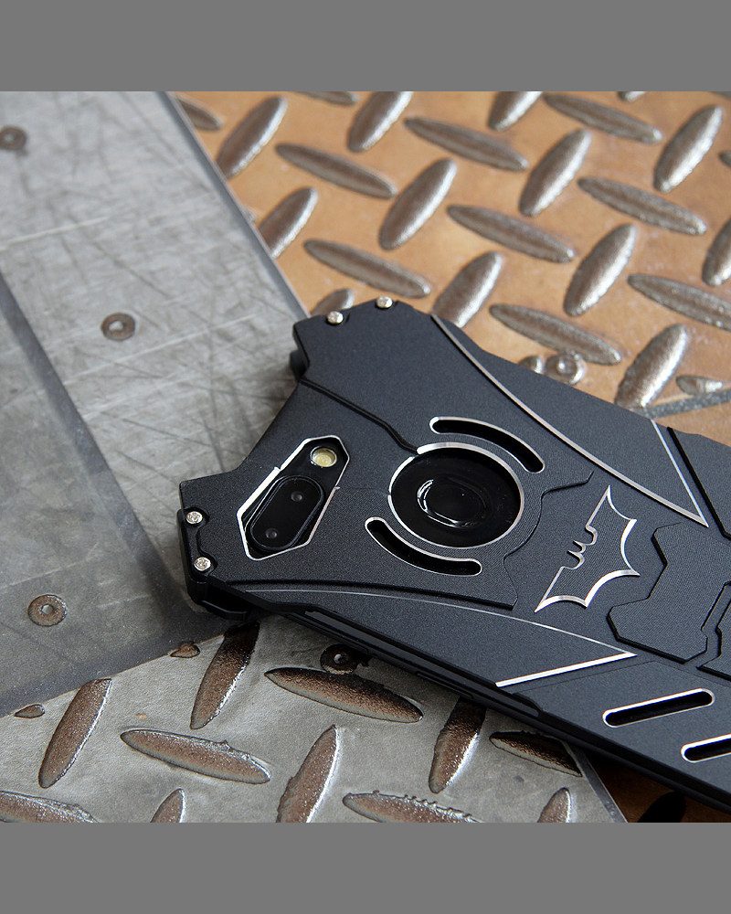 R-Just Batman Shockproof Aluminum Shell Metal Case with Custom Batarang Stent for OPPO R15 & OPPO R15 Dream Mirror Edition