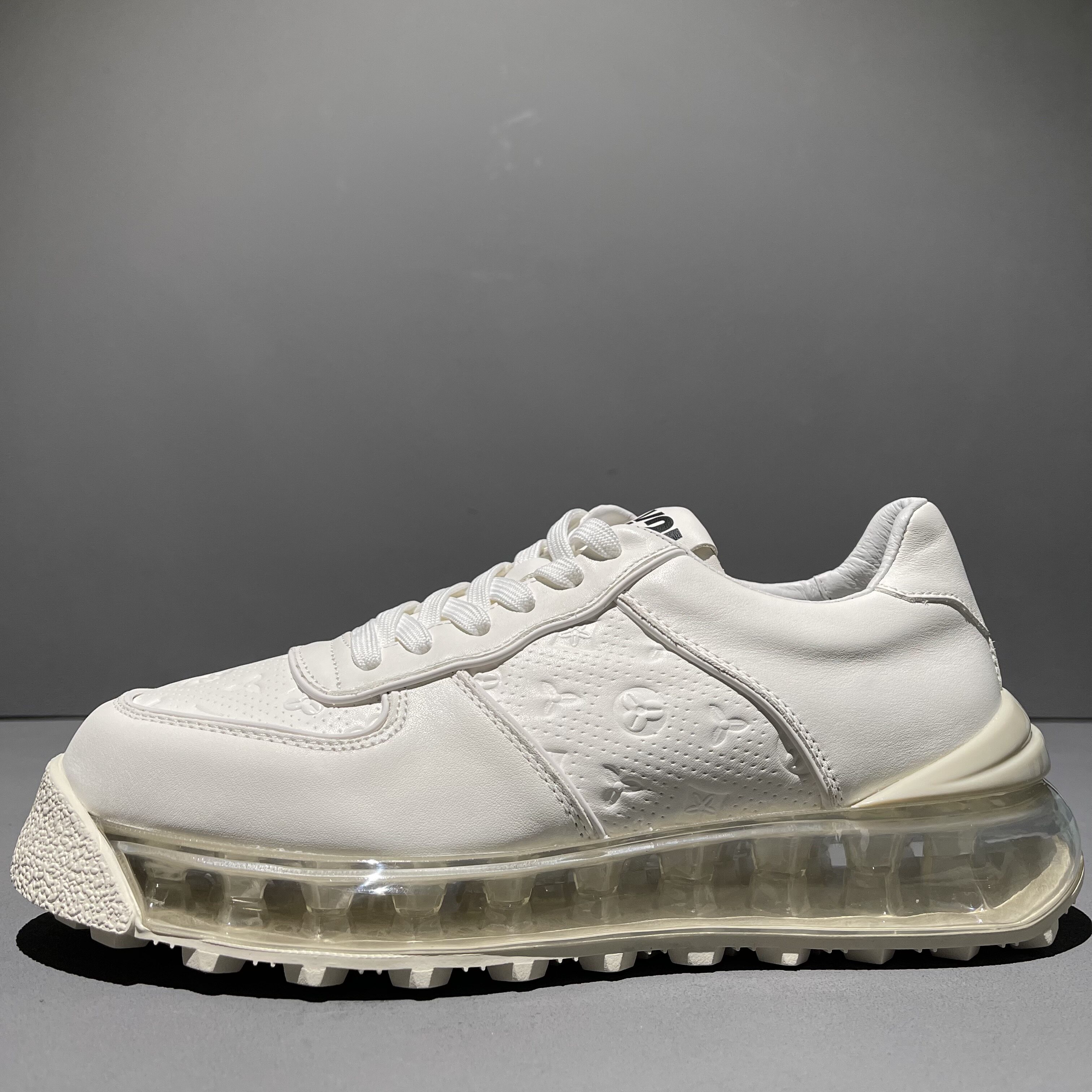 European station tide brand leather air cushion thick bottom heightening small white shoes men's fashion trend casual shoes spring old daddy shoes