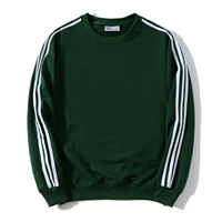 Темно-зеленый топ с длинным рукавом