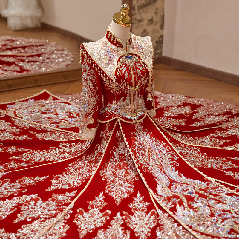 Luxurious Xiuhe Dress with Phoenix Crown and Veil, Bridal Wedding Dress, Chinese-Style Wedding Dress, Elaborate Formal Dress, Plus Size for Chubby Women 100kg Luxurious Xiuhe Dress with Phoenix Crown and Veil, Bridal Wedding Dress, Chinese-Style Wedding Dress, Elaborate Formal Dress, Plus Size for Chubby Women 100kg