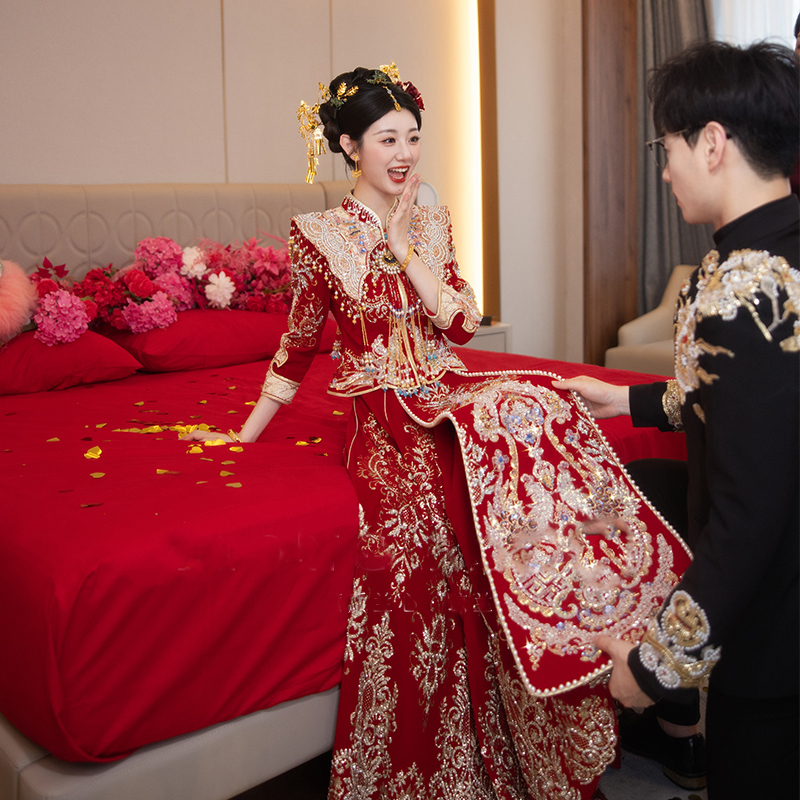 High-End Xiuhe Dress 2026 New Model, Elaborate Formal Dress, High-Class Ceremonial Attire, Chinese-Style Wedding Dress, 100kg Dragon and Phoenix Gown High-End Xiuhe Dress 2026 New Model, Elaborate Formal Dress, High-Class Ceremonial Attire, Chinese-Style Wedding Dress, 100kg Dragon and Phoenix Gown