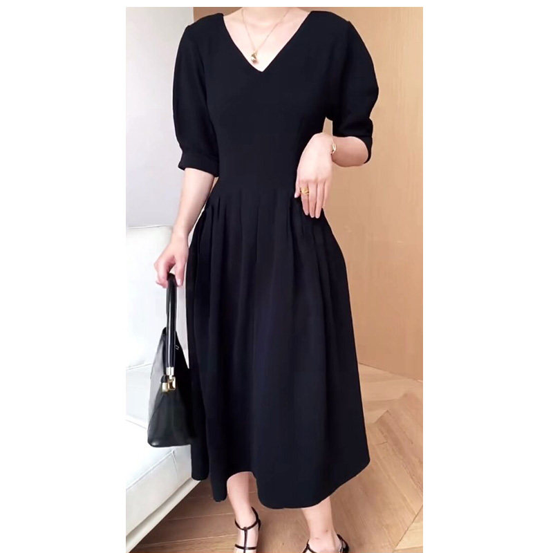 Large size women's dress Fat mm French style retro V collar little black dress High waist Foam With Slim Tea Hystera for summer