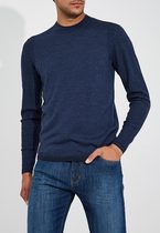  A sweater that feels smooth handsome and has small details