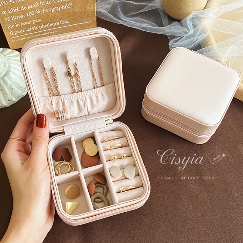 Portable jewelry box small delicate ring stud earrings storage box European style luxury travel jewelry bag fashion