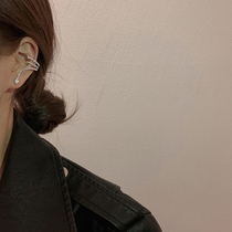 Japanese light luxury niche design snake-shaped ear clip stud earrings integrated summer earrings Net red earrings S925 Silver Needle