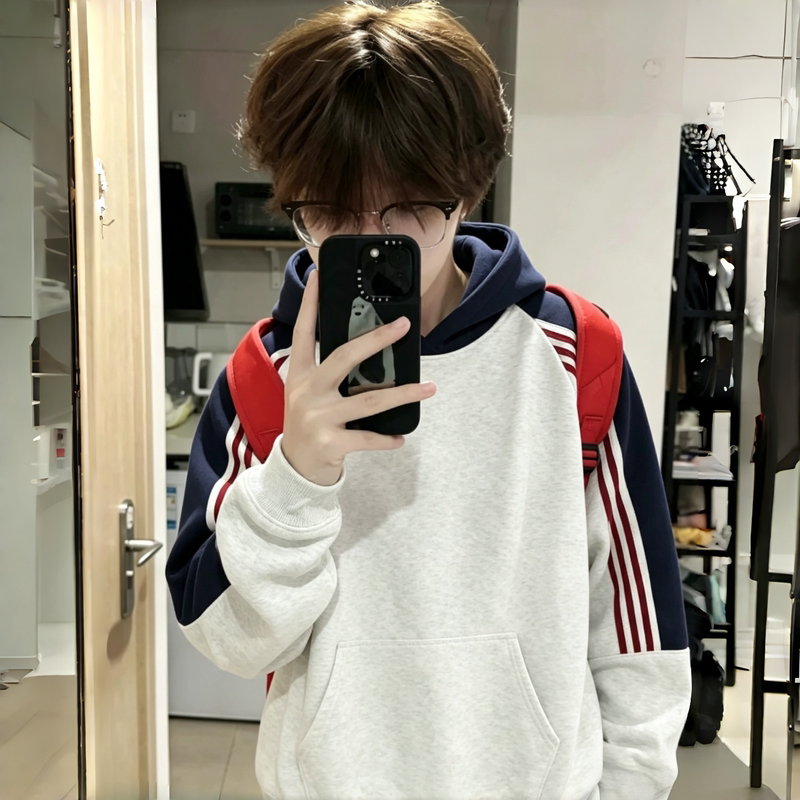 American-Style Three-Stripe Patchwork Hooded Sweatshirt for Men, Autumn Trendy Brand, Raglan Sleeves, Loose Retro Color-Blocking Youthful Jacket American-Style Three-Stripe Patchwork Hooded Sweatshirt for Men, Autumn Trendy Brand, Raglan Sleeves, Loose Retro Color-Blocking Youthful Jacket