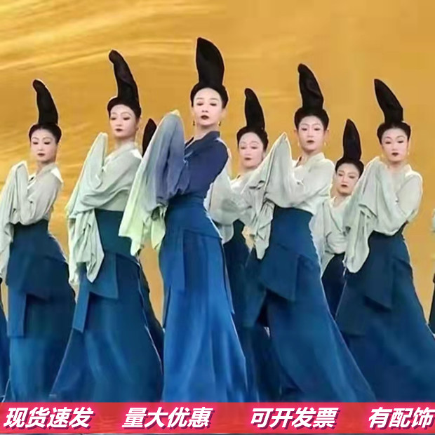 Spring Festival Meng Qingqing Yu only this green dance suit with the same performances in the same style dance poem thousands of river and mountain