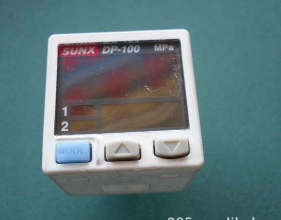 Supply Japan SUNX dual-screen digital pressure sensor DP-100 series