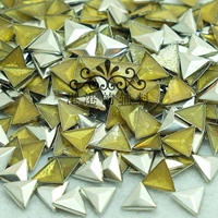 Треугольники 10*10 серебро 30 шт.