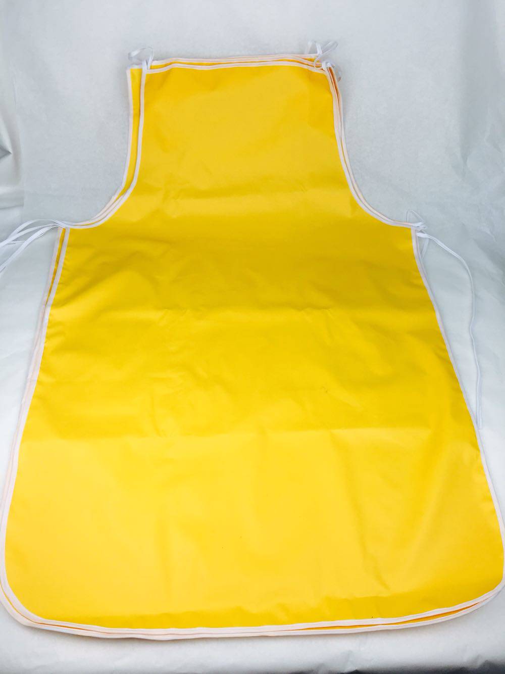 Wax apron dust - resistant and waterproof paint