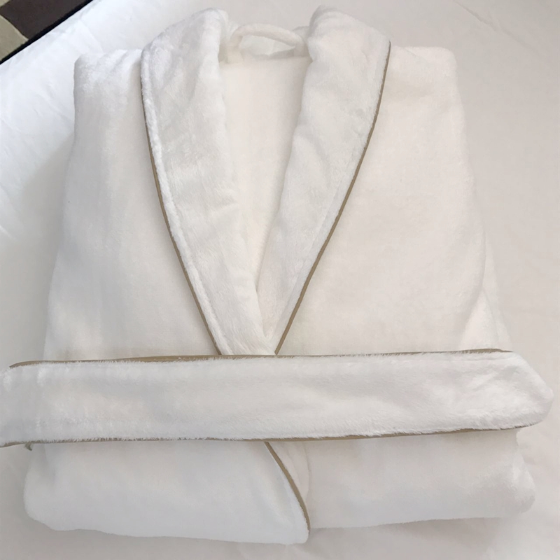 Ultra-thick Dubai Tun Hotels mink Sleeping Robe Bathrobe Double Fabric Silk Slip Soft Not To Absorb Hair Hypertrophy