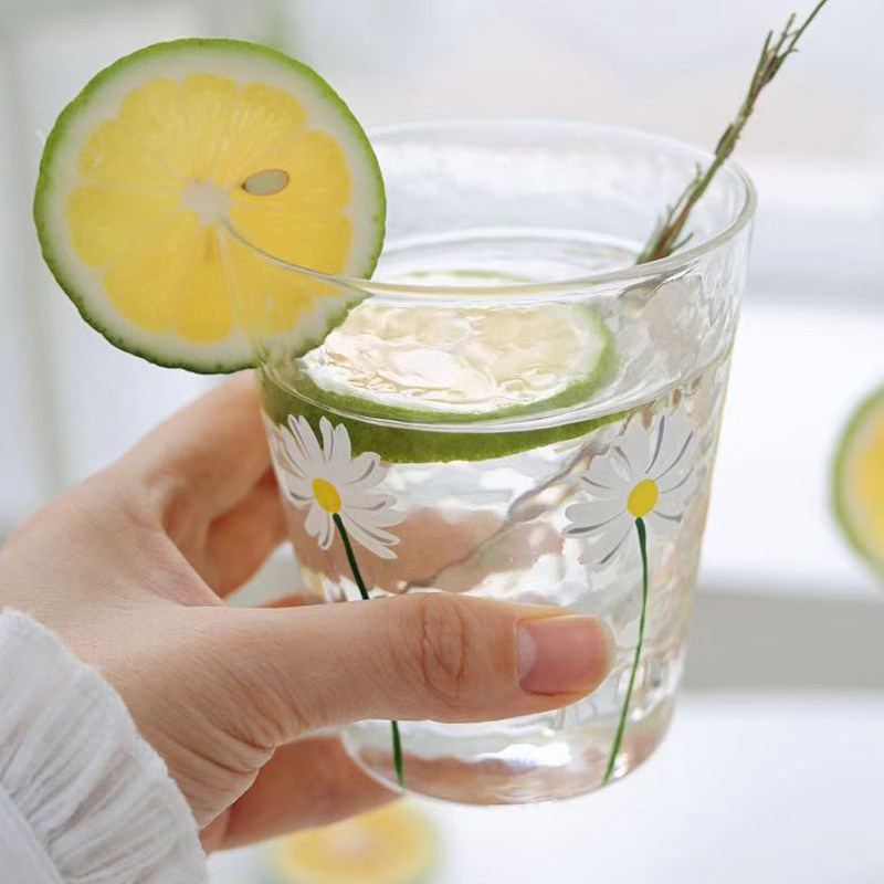 Japanese-style hammer-mesh pattern heat-resistant heat-resistant creative hand-painted small daisy fresh glass juice drink household water cup