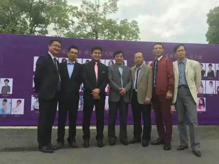 [2015爆款]正品俏妃负离子卫生巾 高档礼盒装超