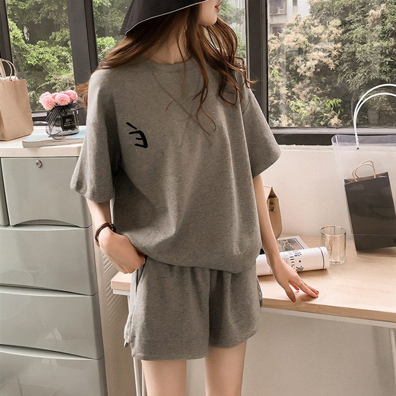 Hong Kong casual sports suit women summer 2022 new Korean short-sleeved T-shirt women shorts large size loose two-piece suit