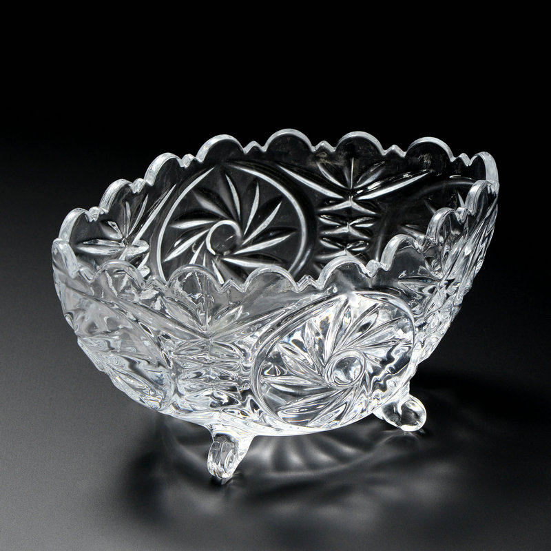 Clearing Yuabao with feet crystal fruit disk creative living room glass fruit disk dry fruit disk snack dish European furniture