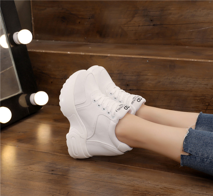Mùa thu mới cực cao với giày vải 10CM Nêm nữ tăng bên trong đôi giày nhỏ màu trắng dây giày thoáng khí - Plimsolls giày bitis nữ