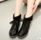 Authentic Hàn Quốc ống ngắn retro ren mưa giày nữ nước mưa giày ấm áp chống trượt thời trang kẹo thạch ủng đi mưa thời trang