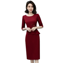 Happy mother-in-law wedding banquet with noble red high-end foreign air wedding young mothers birthday gown can normally wear summer