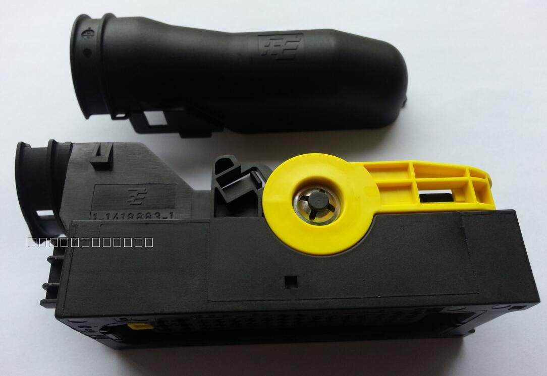 ACU plug-in Yuchai Sanli DCU blue controller connector 1-1418883-1 connector spot