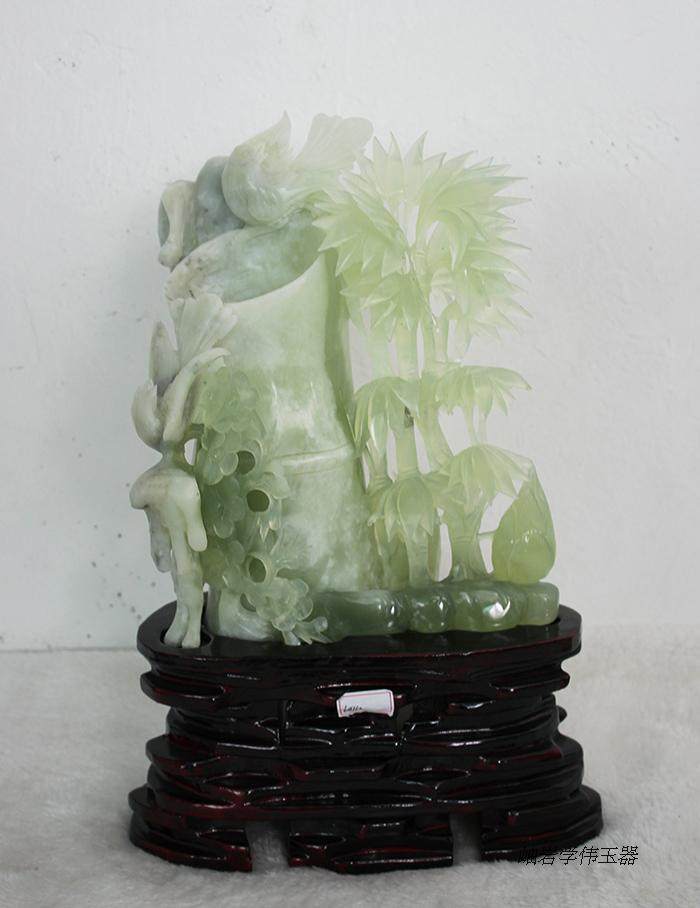 Xiu jade pendulum piece boutique jade original stone whole material handmade engraving office pendulum piece Liaoning Xiu jade pendulum piece jade pen holder