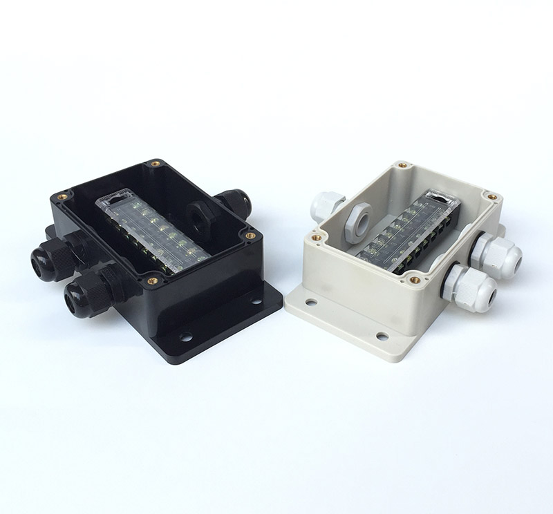 1 into 4 Industrial waterproof power splitter threading box With 12 terminals