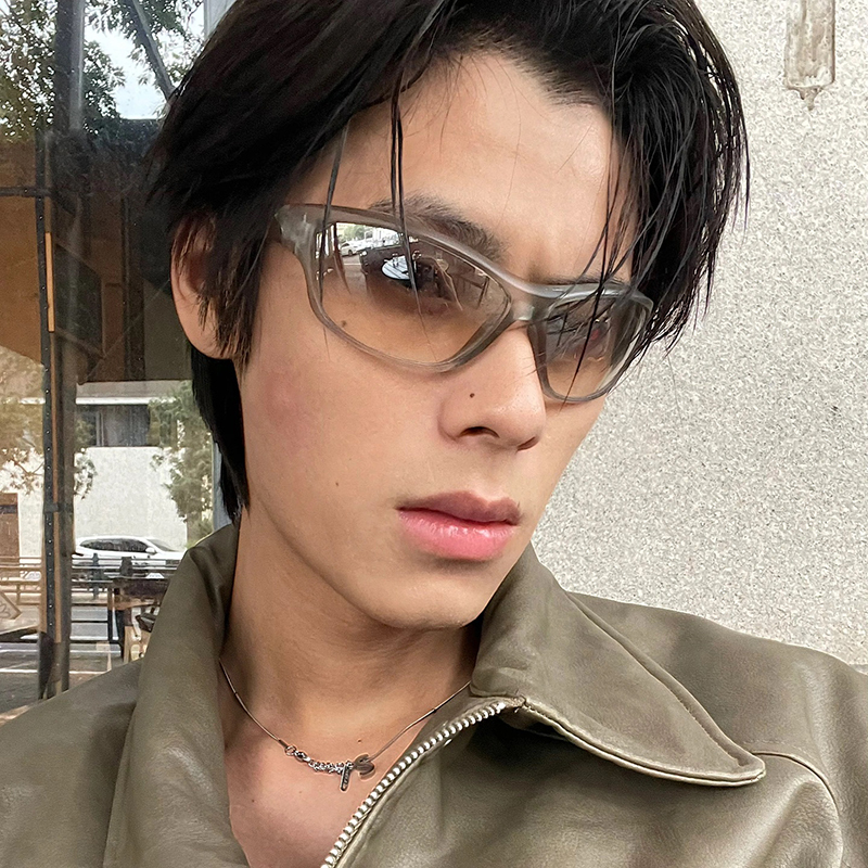 Cyber Futuristic Glasses for Men, Cool and Stylish, Silver Y2K Functional Sunglasses ins Street Style Millennial Trendy Sunglasses