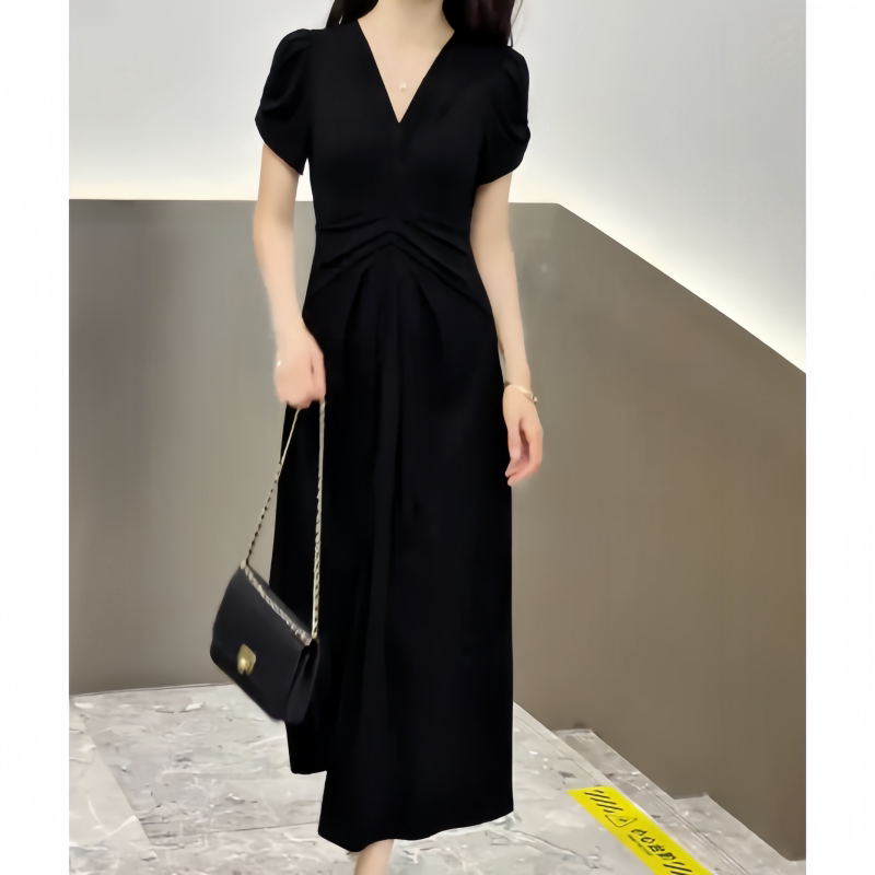 Summer Fashion Waist-Cinching Slimming V-Neck Pleated Dress Long Minimalist Style French Socialite Style Black Dress Summer Fashion Waist-Cinching Slimming V-Neck Pleated Dress Long Minimalist Style French Socialite Style Black Dress
