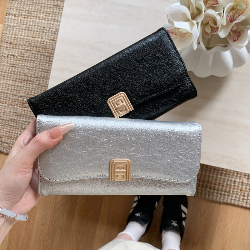 Korean Style ins Pleated Long Clutch Wallet, Simple Flip Cover with Metal Buckle, Coin Purse, Versatile for Students