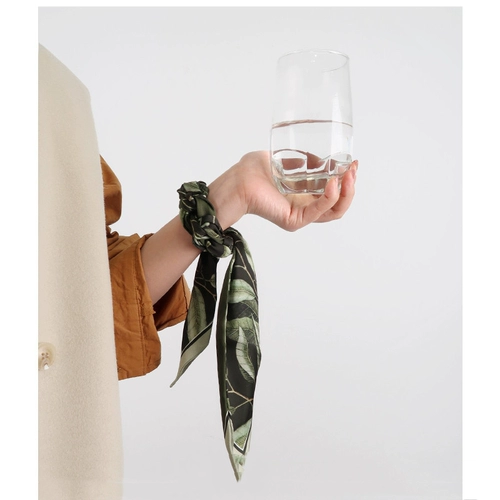 Miss Kelyn Небольшая повязка на голову, сумка, лента, ремень, шейный платок