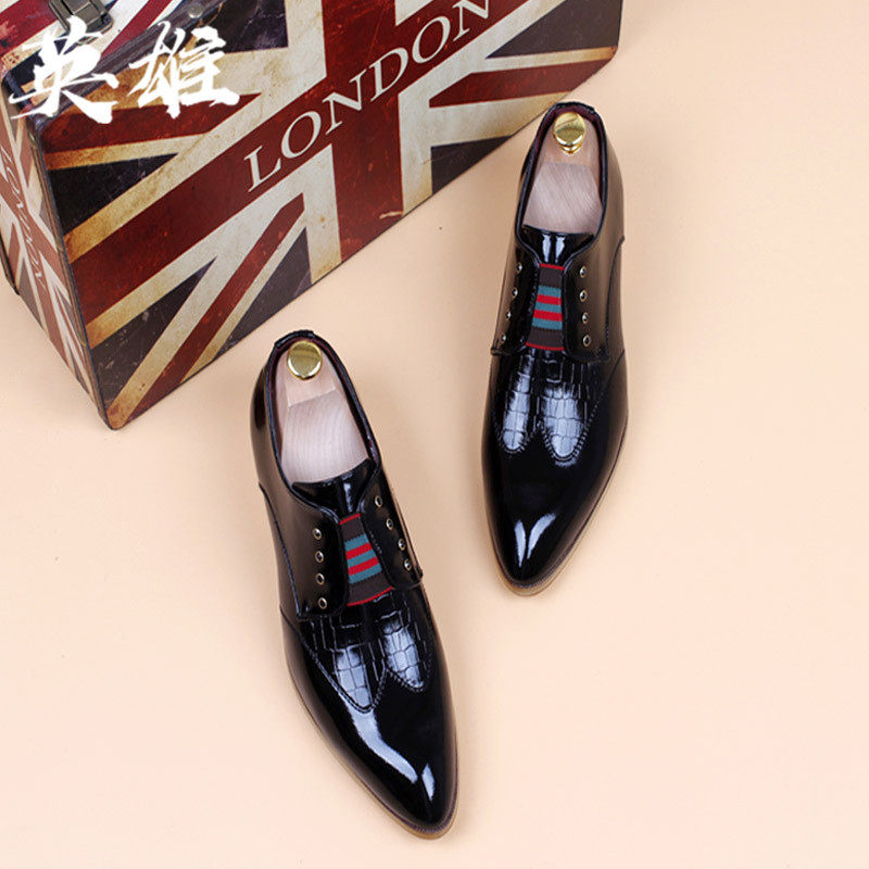 2022 new pointed Korean version set foot casual business wedding shoes Summer hair stylist Painted Leather heightening Breathable Leather Shoes Man
