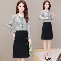  Floral dress is popular this year for 40 or 50 years old to wear your wifes age reduction Taiwan 2021 spring and autumn new womens clothing