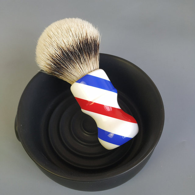 Dishi Aisha Yinjiantelu badger hair shaving brush ແປງໂກນຫນວດທີ່ອ່ອນໂຍນ -bristled beard brush resin lamppost handle shaving cleaning brush