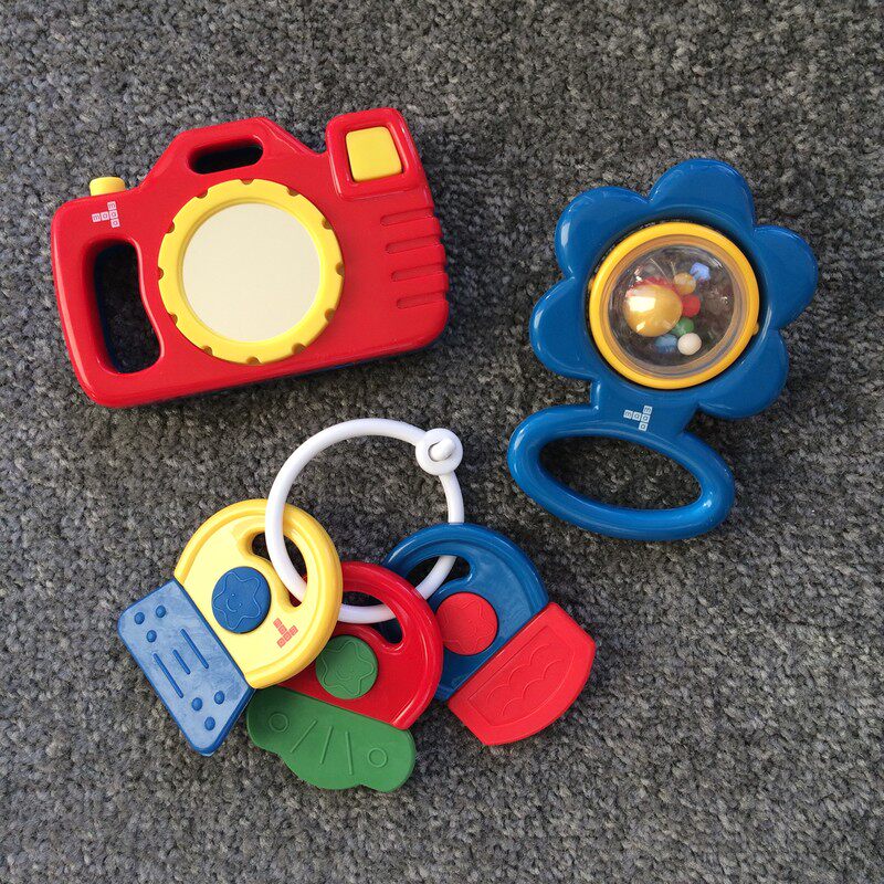 Foreign trade export baby hand-rattled bell camera modeling mirror can bite the fixed tooth string three-piece set of toys